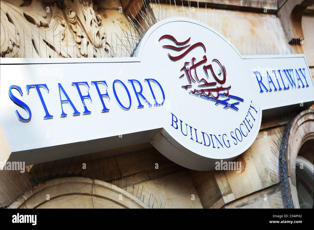Stafford Railway Building Society digital signage presso la sua sede in Stafford Foto Stock