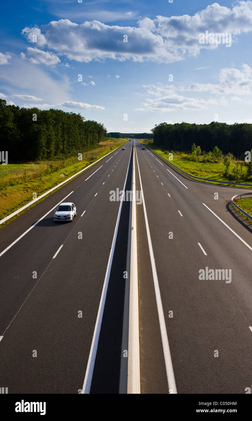 Salone auto sulla nuova autostrada francese vicino a Azay le Rideau nella Valle della Loira, Francia Foto Stock