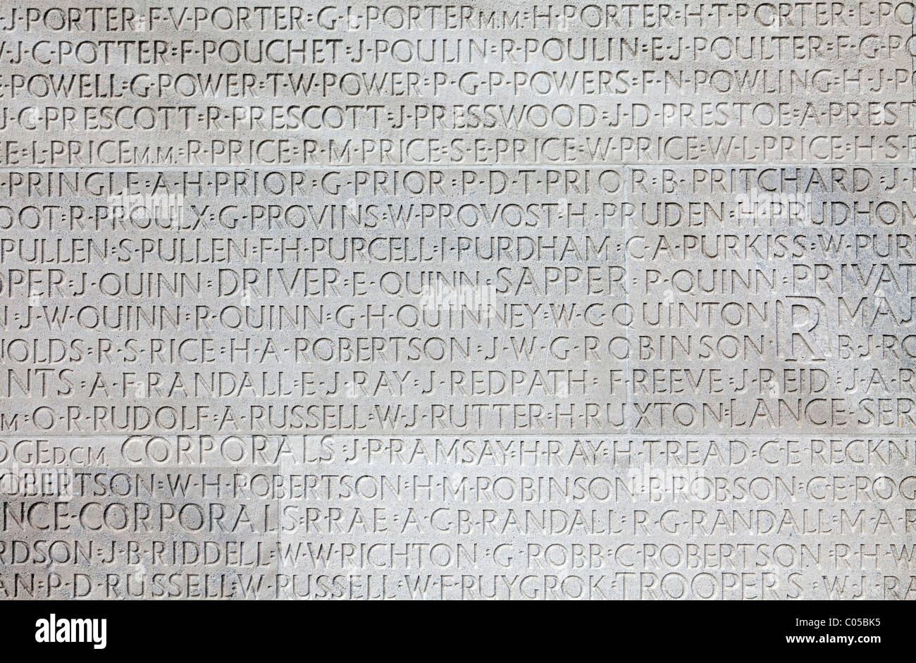 I nomi dei caduti incisi sul Vimy Prima Guerra Mondiale memorial Francia Foto Stock