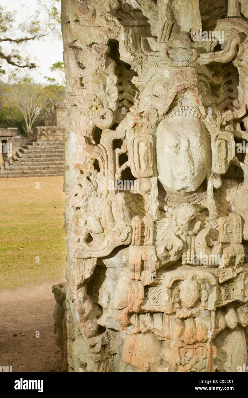 Scultura maya (dettaglio) in Copan Ruinas patrimonio mondiale parco archeologico, Honduras, America centrale. Foto Stock