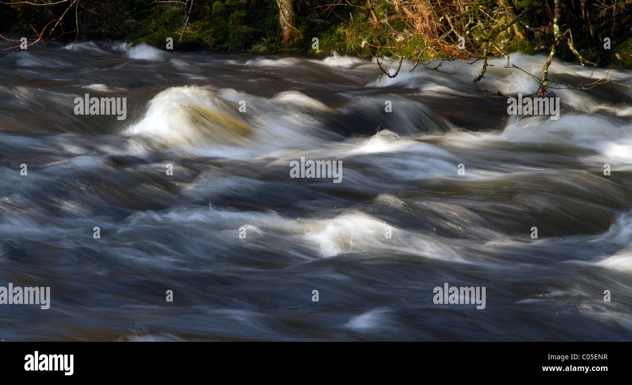 Acqua lenta shot presi da sembrare pennellate sulla Canvas. Foto Stock