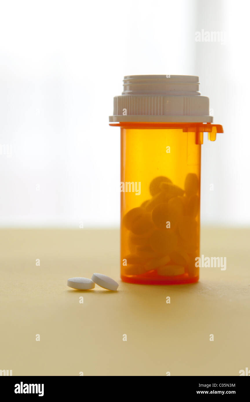 Medicina e bottiglia di prescrizione Foto Stock