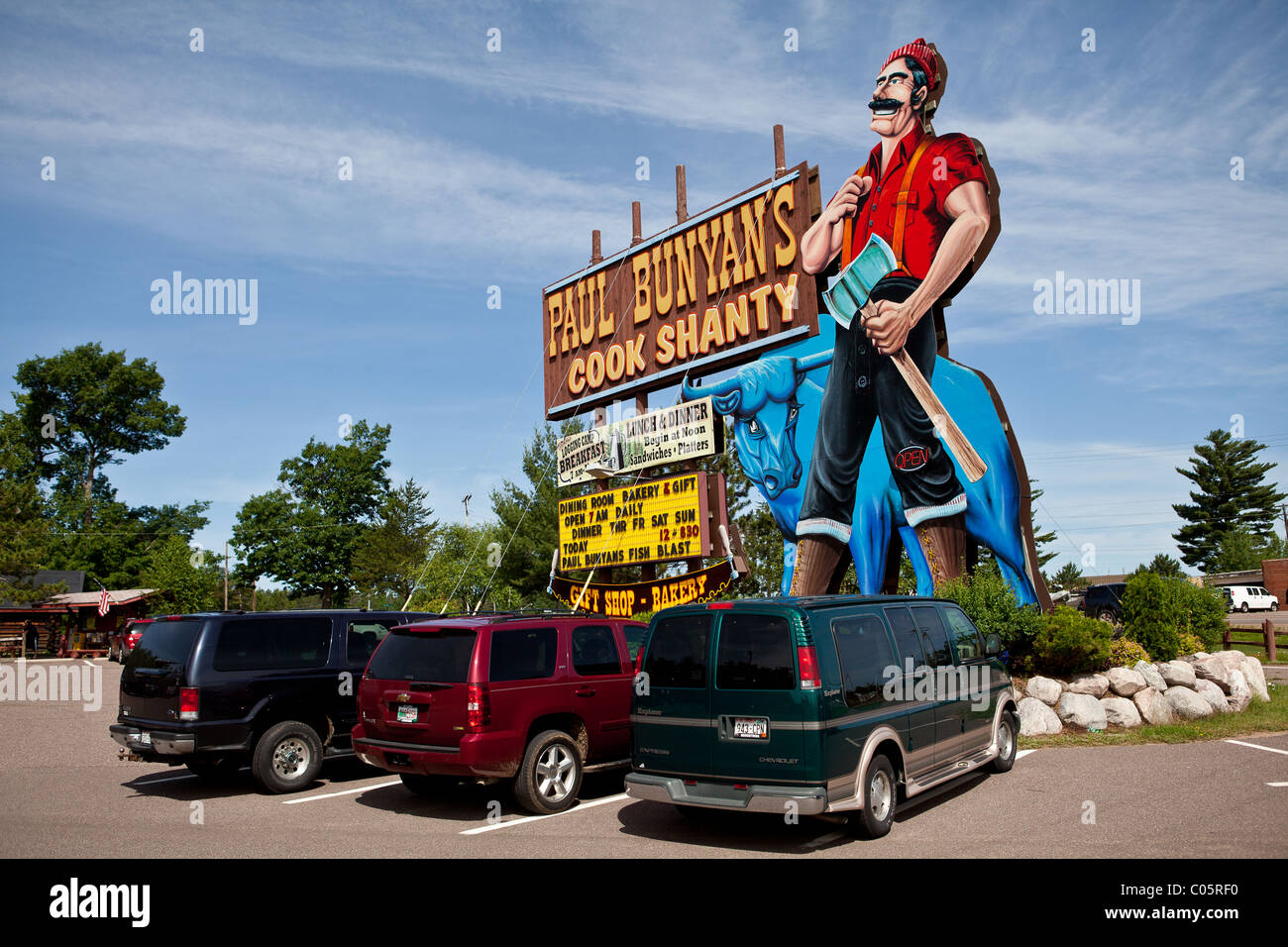 Paul Bunyan's Cook Shanty, di un ben noto ristorante stradale nel Northwoods città di Minocqua, Wisconsin. Foto Stock