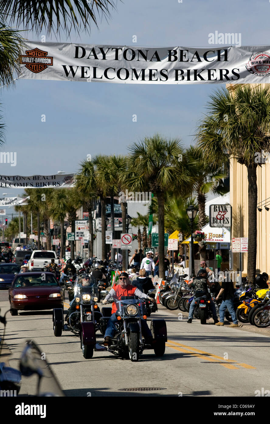 Il Trike Harley speciale in Main St Daytona. Foto Stock