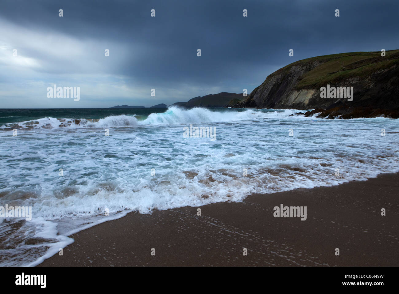 Coumeenoole spiaggia a Slea Head, penisola di Dingle, nella contea di Kerry, Irlanda Foto Stock
