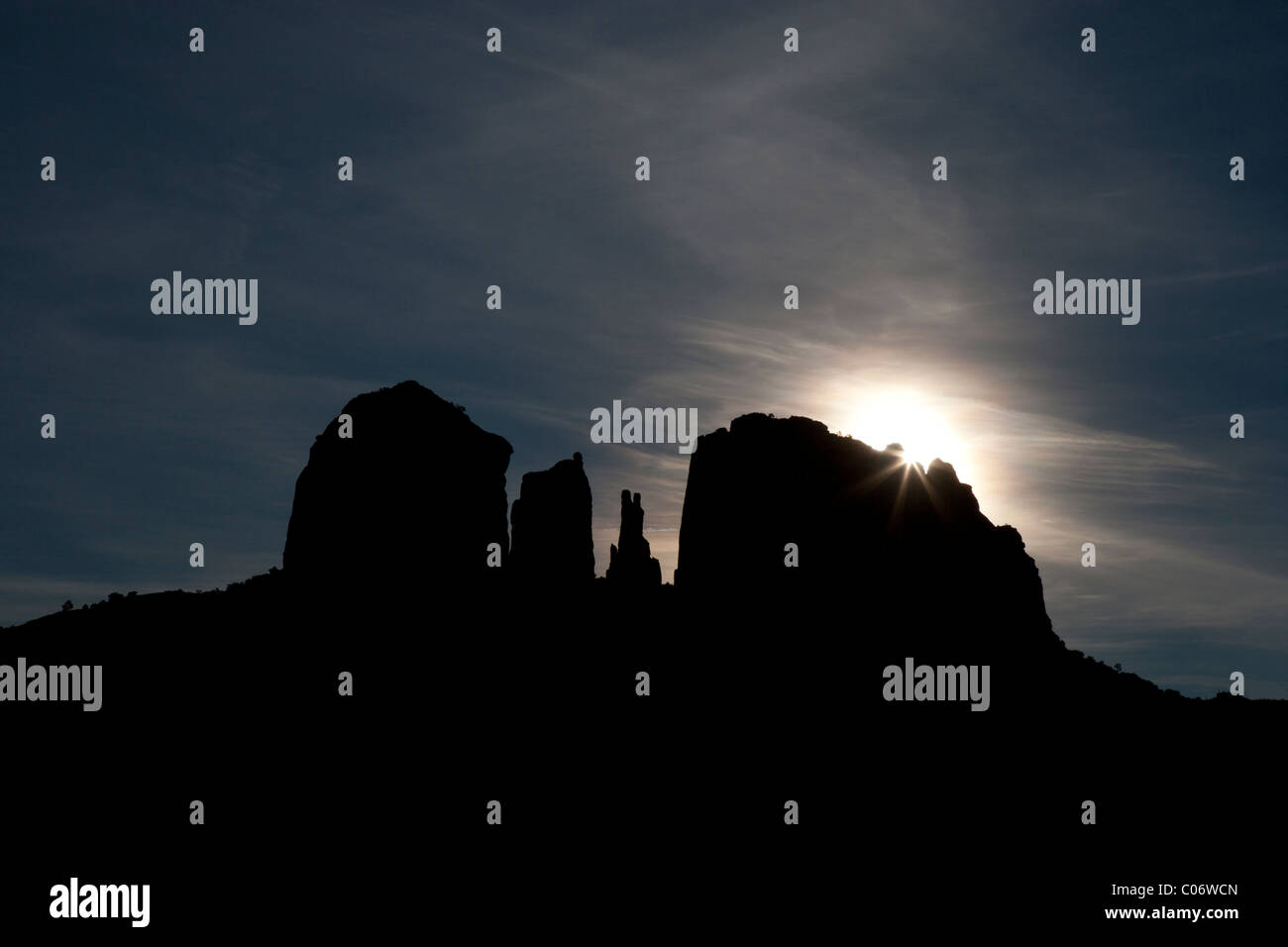 Sunburst su roccia Cattedrale di Sedona in Arizona Foto Stock