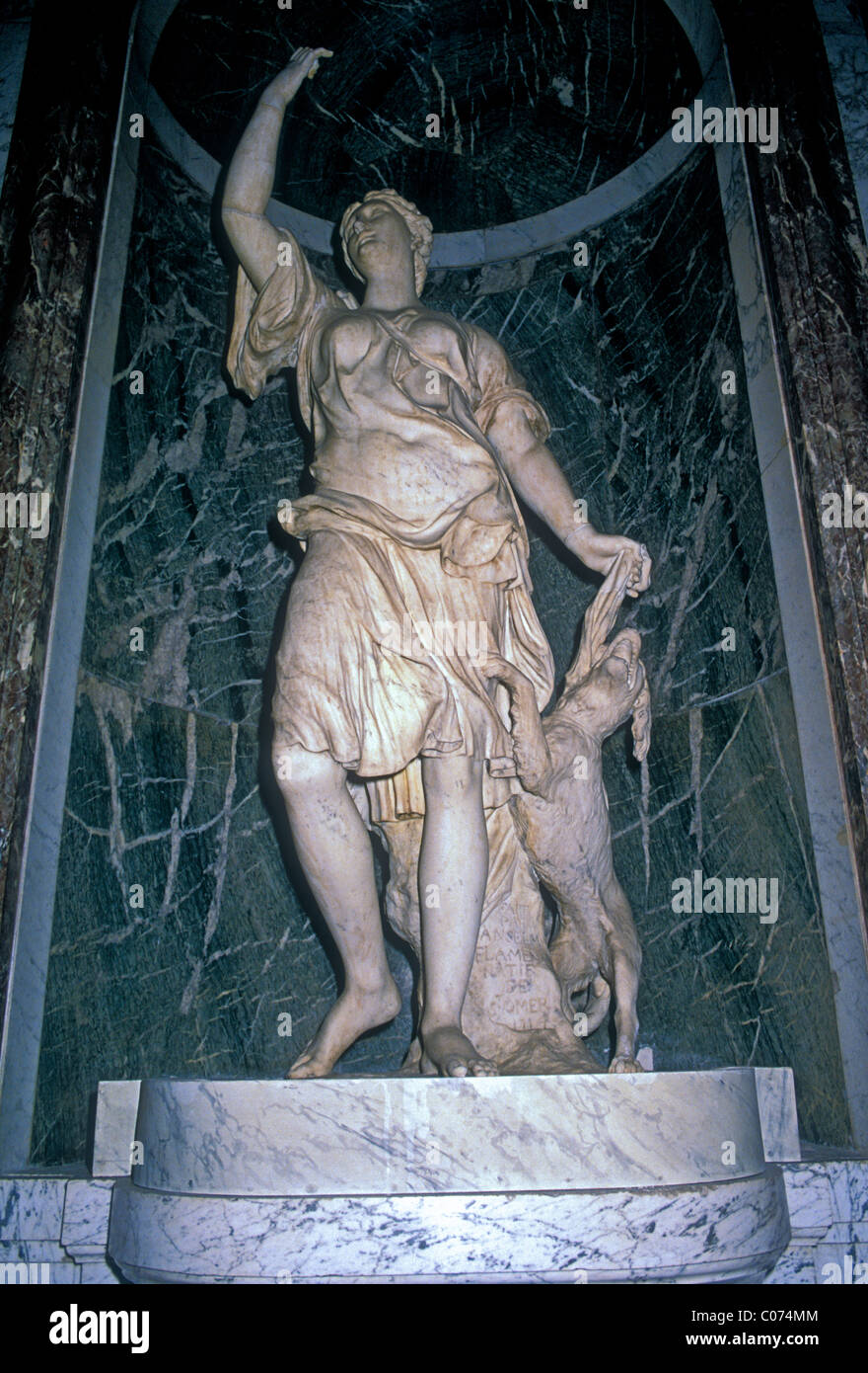 Statua in marmo di Diana, statua in marmo, Diana, dea romana, il Palazzo di Versailles, città di Versailles, Ile-de-France, Francia Foto Stock