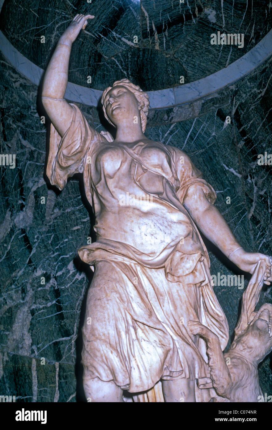 Statua in marmo di Diana, statua in marmo, Diana, dea romana, il Palazzo di Versailles, città di Versailles, Ile-de-France, Francia Foto Stock