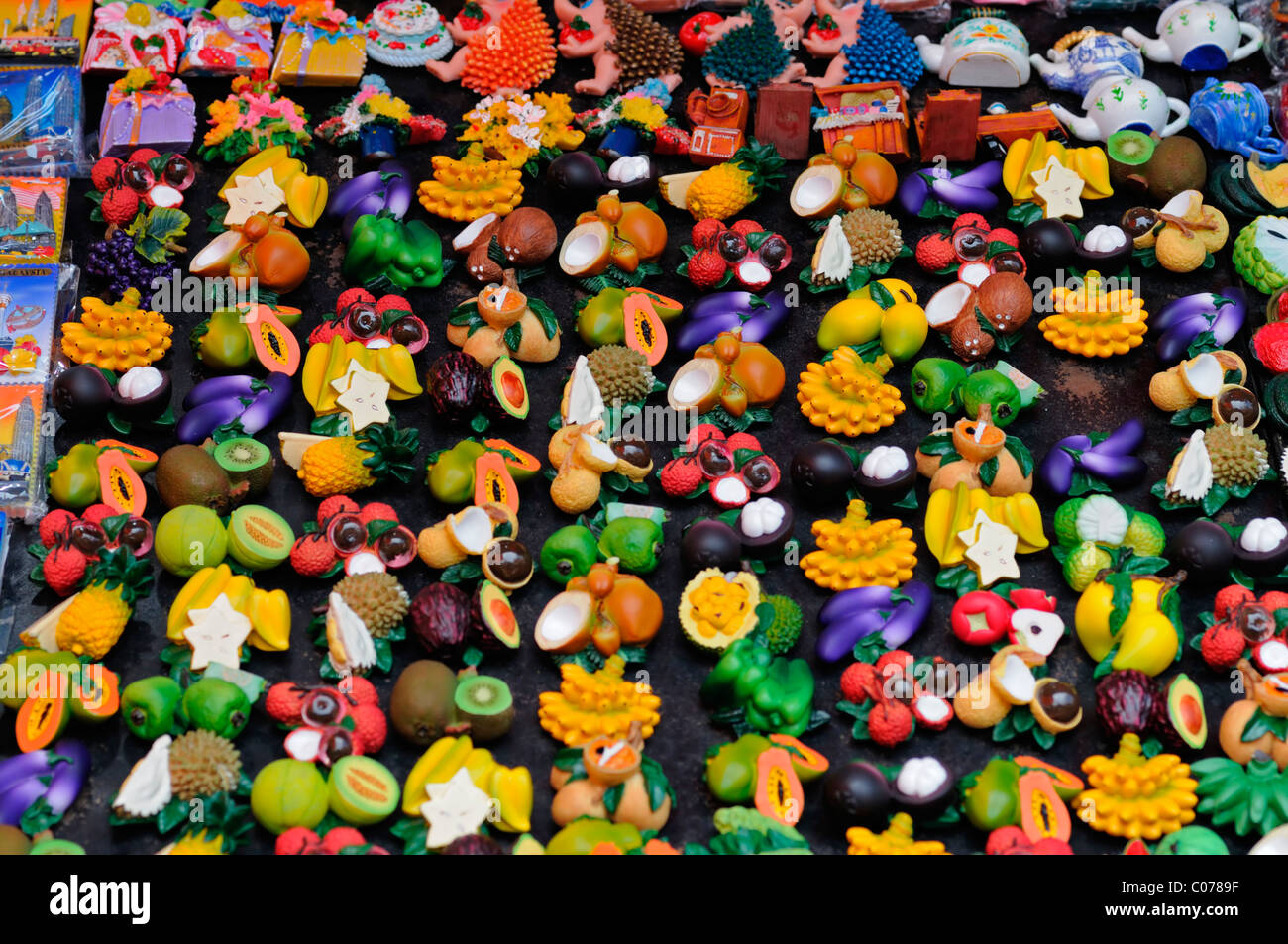 Magneti per il frigo di frutta carattere alimentare cartoon fumetto comico divertente funny colore colore colorato colorato giocattolo dei giocattoli Foto Stock