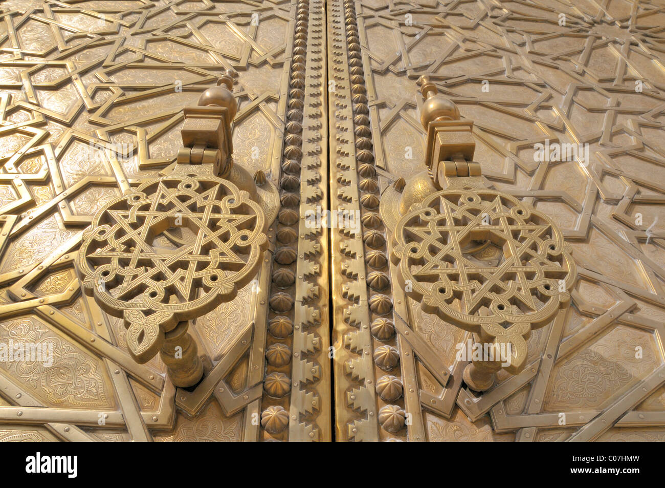 Porta del palazzo reale, Palais Royal, Dar El Makhzen, a Place des Alaouites in Fes Djedid, Fes, Marocco, Africa Foto Stock