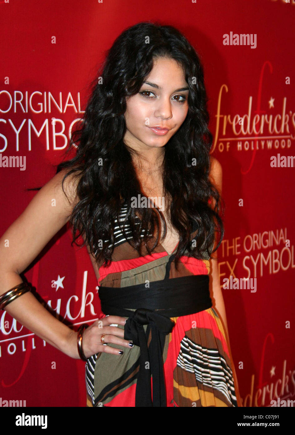 Vanessa Anne Hudgens Frederick di Hollywood 2008 COLLEZIONE PRIMAVERA fashion show tenutosi presso la Hollywood Palladium di Hollywood, Foto Stock