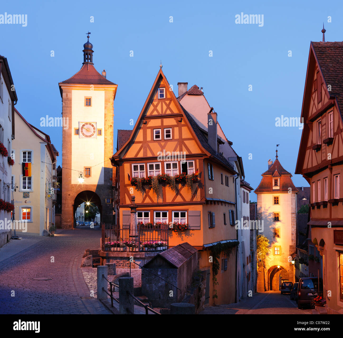 Ploenlein nodo stradale e Siebersturm tower, Rothenburg ob der Tauber, Strada Romantica, Media Franconia, Franconia, Bavaria Foto Stock Ploenlein nodo stradale e Siebersturm tower, Rothenburg ob der Tauber, Strada Romantica, Media Franconia, Franconia, Bavaria Foto Stock