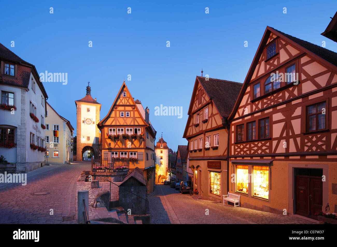 Ploenlein nodo stradale e Siebersturm tower, Rothenburg ob der Tauber, Strada Romantica, Media Franconia, Franconia, Bavaria Foto Stock Ploenlein nodo stradale e Siebersturm tower, Rothenburg ob der Tauber, Strada Romantica, Media Franconia, Franconia, Bavaria Foto Stock