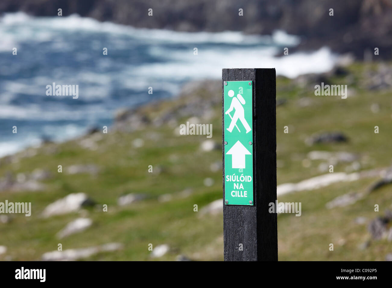 Sentiero blaze, a Dunquin, penisola di Dingle, nella contea di Kerry, Irlanda Isole britanniche, Europa Foto Stock