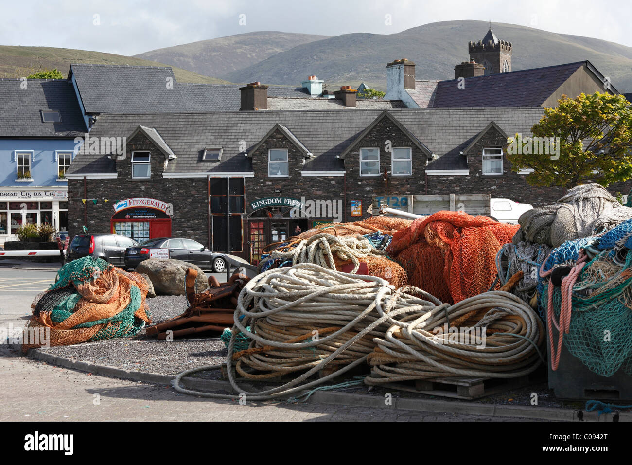 Funi nel porto di pesca, Dingle, nella contea di Kerry, Irlanda Isole britanniche, Europa Foto Stock