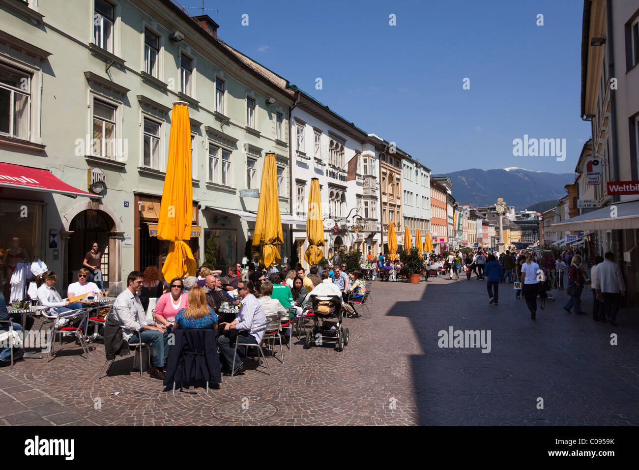 Piazza principale, zona pedonale, Villach, Carinzia, Austria, Europa Foto Stock