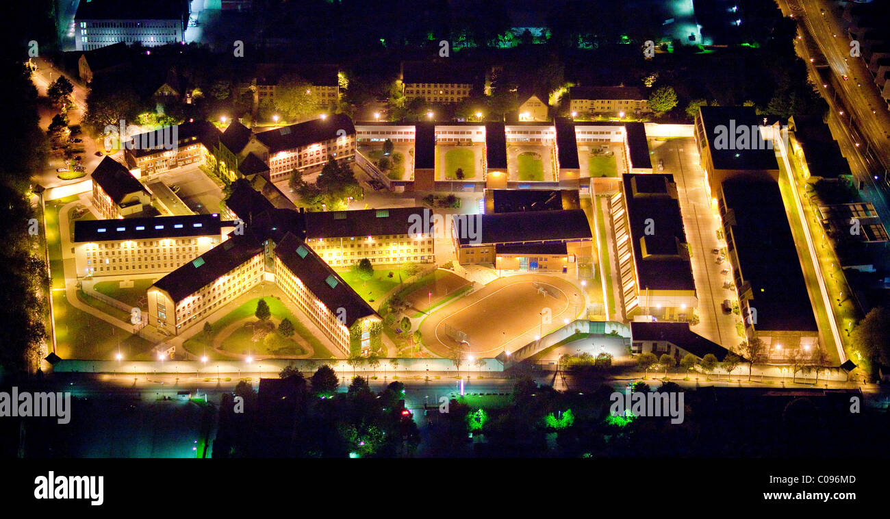 Vista aerea, Kruemmede prigione di notte, Bochum, la zona della Ruhr, Renania settentrionale-Vestfalia, Germania, Europa Foto Stock