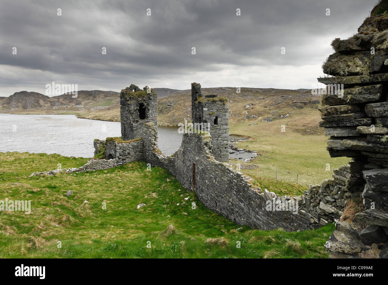 Le rovine del castello, il castello di Tre Capo Mizen Head Peninsula, West Cork, Repubblica di Irlanda, Isole britanniche, Europa Foto Stock