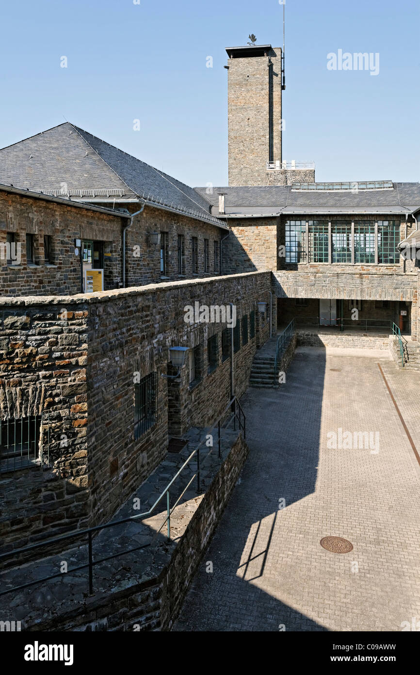 Forum e Torre, ex NS-Ordensburg Vogelsang, luogo internazionale nel Parco Nazionale dell'Eifel, Schleiden-Gemuend Foto Stock