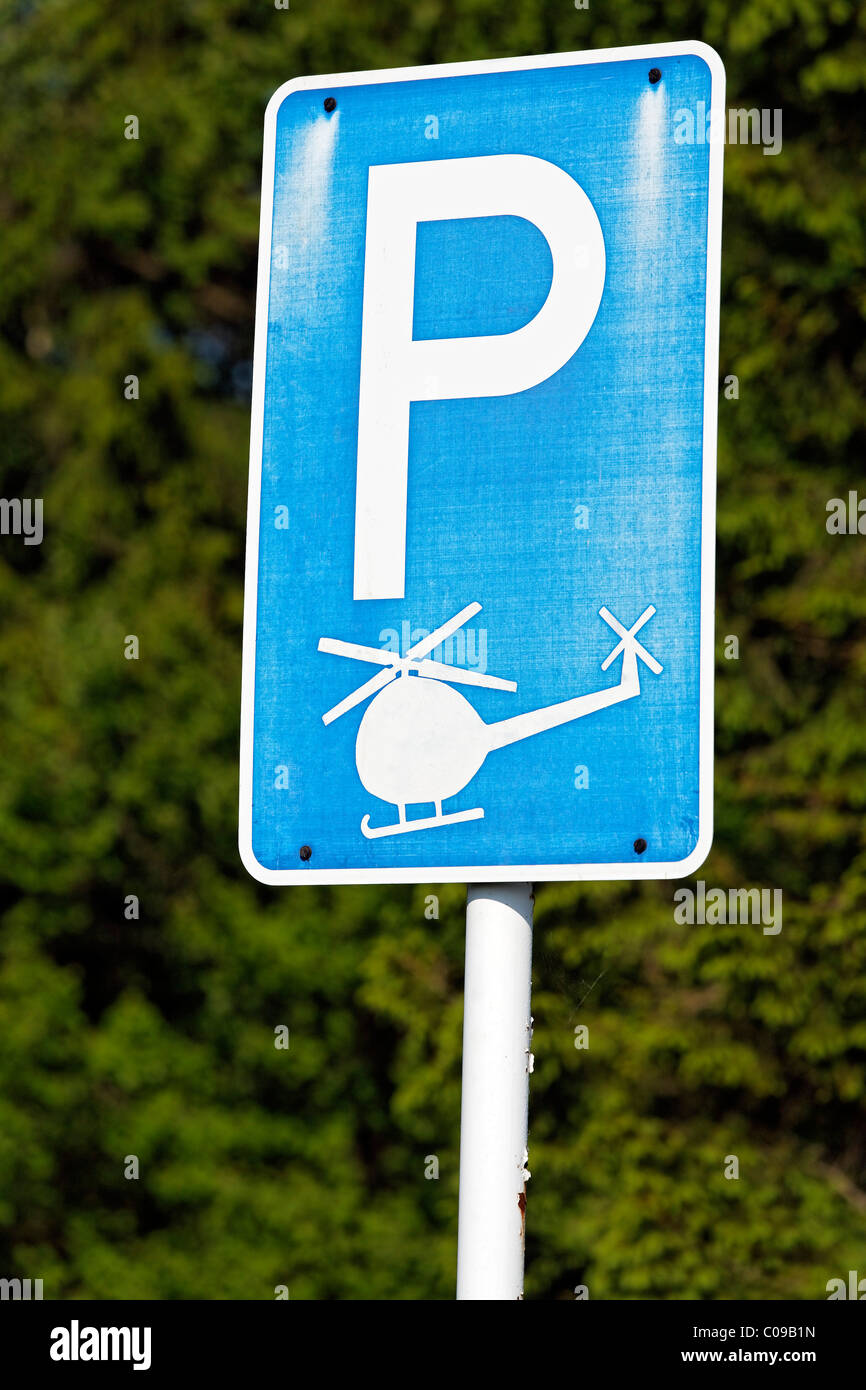 Simbolo di parcheggio per elicotteri, ex militare di allenamento, NS-Ordensburg Vogelsang, luogo internazionale in Eifel National Foto Stock