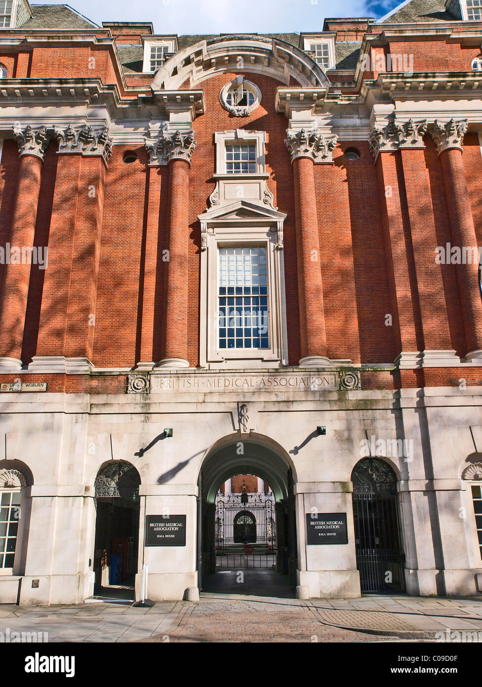 La British Medical Association capo ufficio, casa di BMA, Tavistock Square, London WC1H 9JP Foto Stock