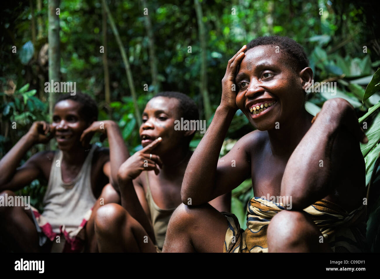 Gruppo di Pigmei Baka donne Foto Stock