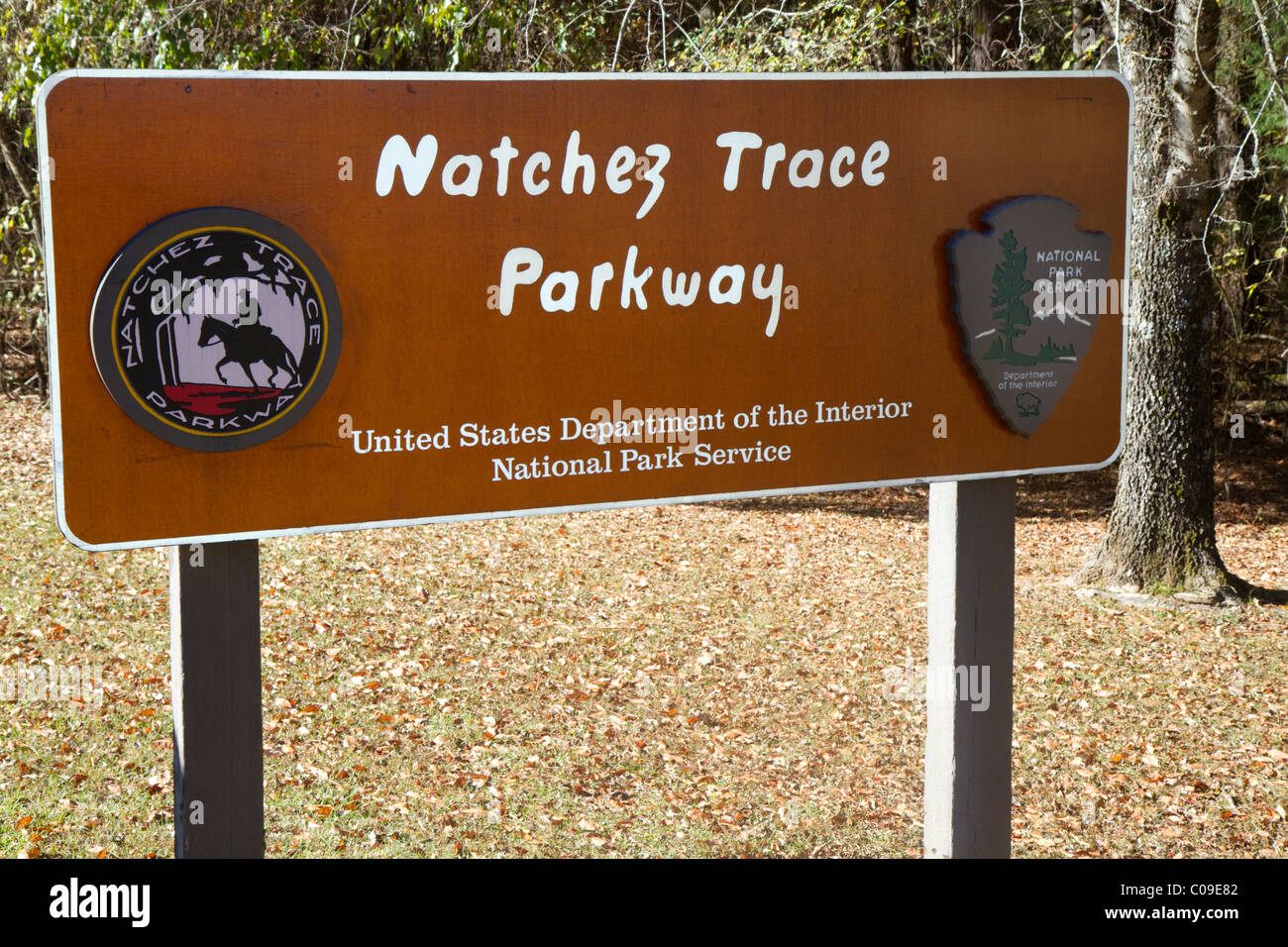 Natchez Trace Parkway gestito dal servizio del Parco Nazionale commemora la storica Vecchia Natchez Trace in Mississippi, Stati Uniti d'America. Foto Stock