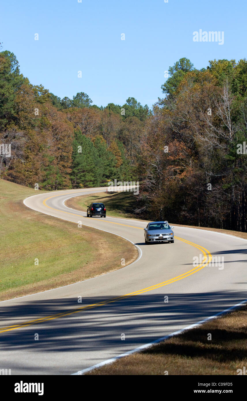 Natchez Trace Parkway gestito dal servizio del Parco Nazionale commemora la storica Vecchia Natchez Trace in Mississippi, Stati Uniti d'America. Foto Stock