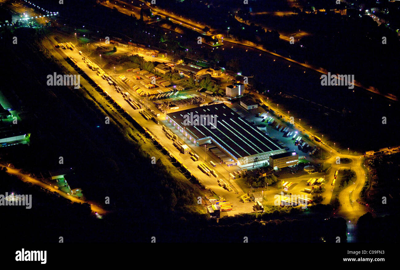 Vista aerea, night shot, centro merci Hafen Wanne-West, Gelsenkirchen, Ruhrgebiet regione Renania settentrionale-Vestfalia Foto Stock