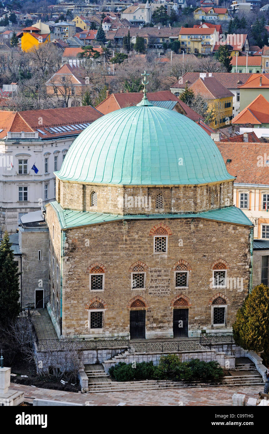 La moschea di Pascià Gazi Khasim, ora una chiesa cattolica, al quadrato di Szechenyi, Pécs, Capitale Europea della Cultura 2010, Ungheria Foto Stock