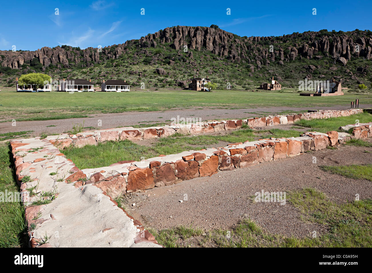 Resti di fondazioni a Fort Davis National Historic Site Texas USA Foto Stock