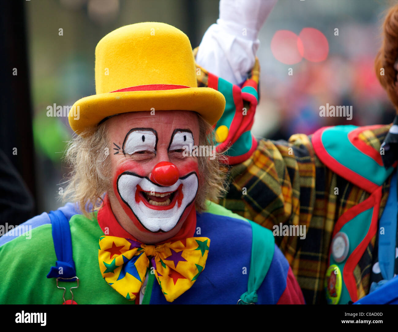 Clown alla sfilata di capodanno Londra Foto Stock