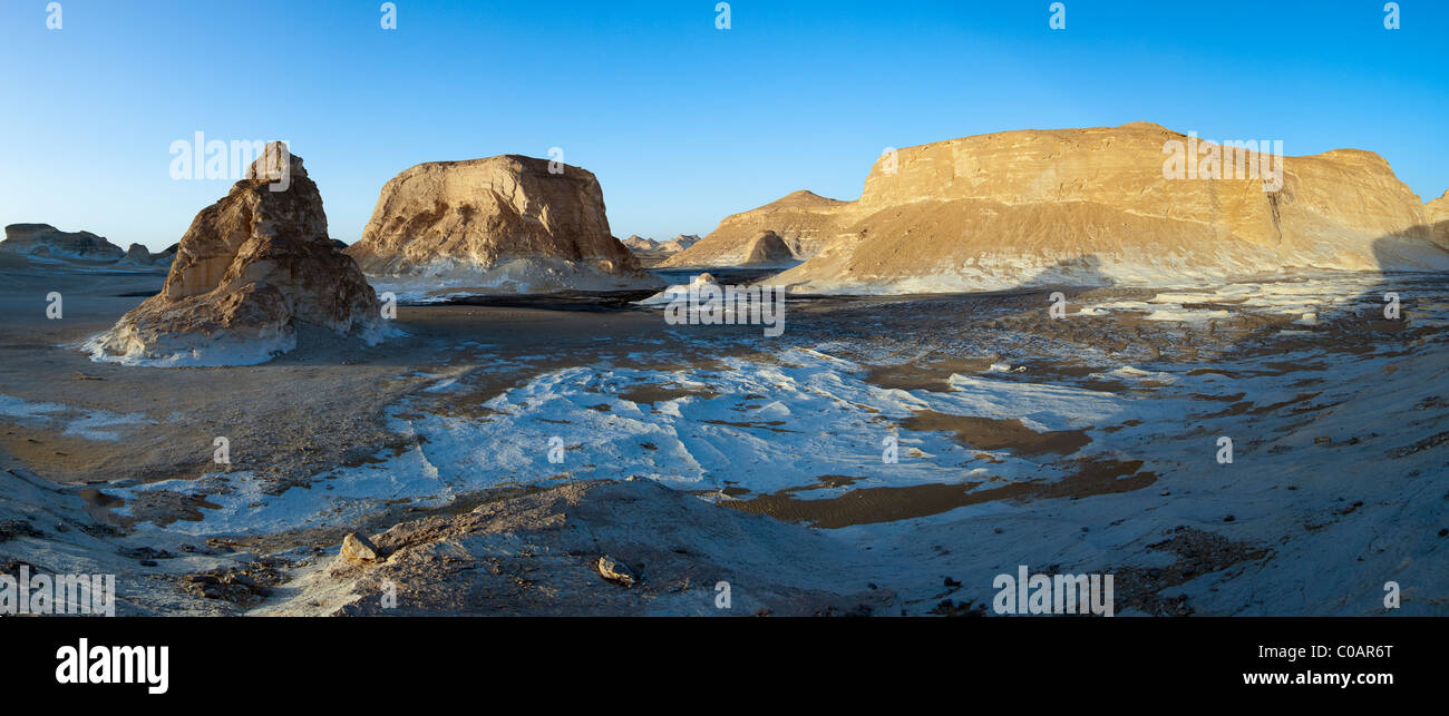 Le splendide formazioni rocciose del deserto bianco Egitto Foto Stock