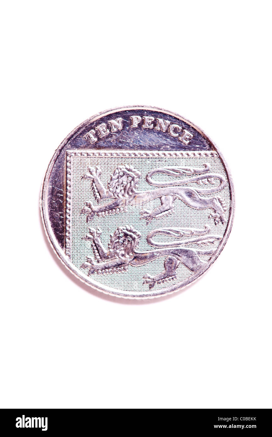 Un dieci pence 10p moneta dalla valuta inglese su sfondo bianco Foto Stock