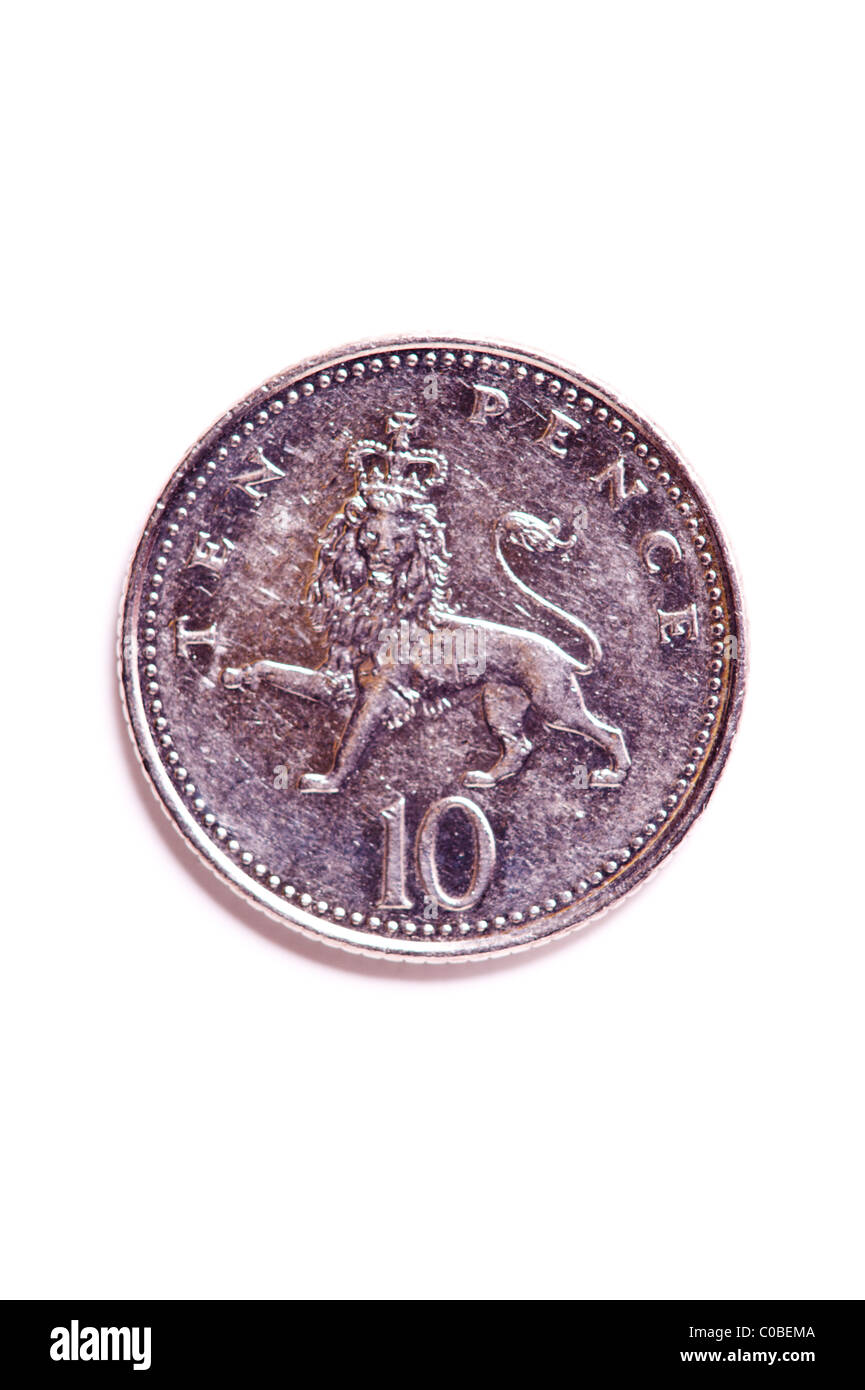 Un dieci pence 10p moneta dalla valuta inglese su sfondo bianco Foto Stock