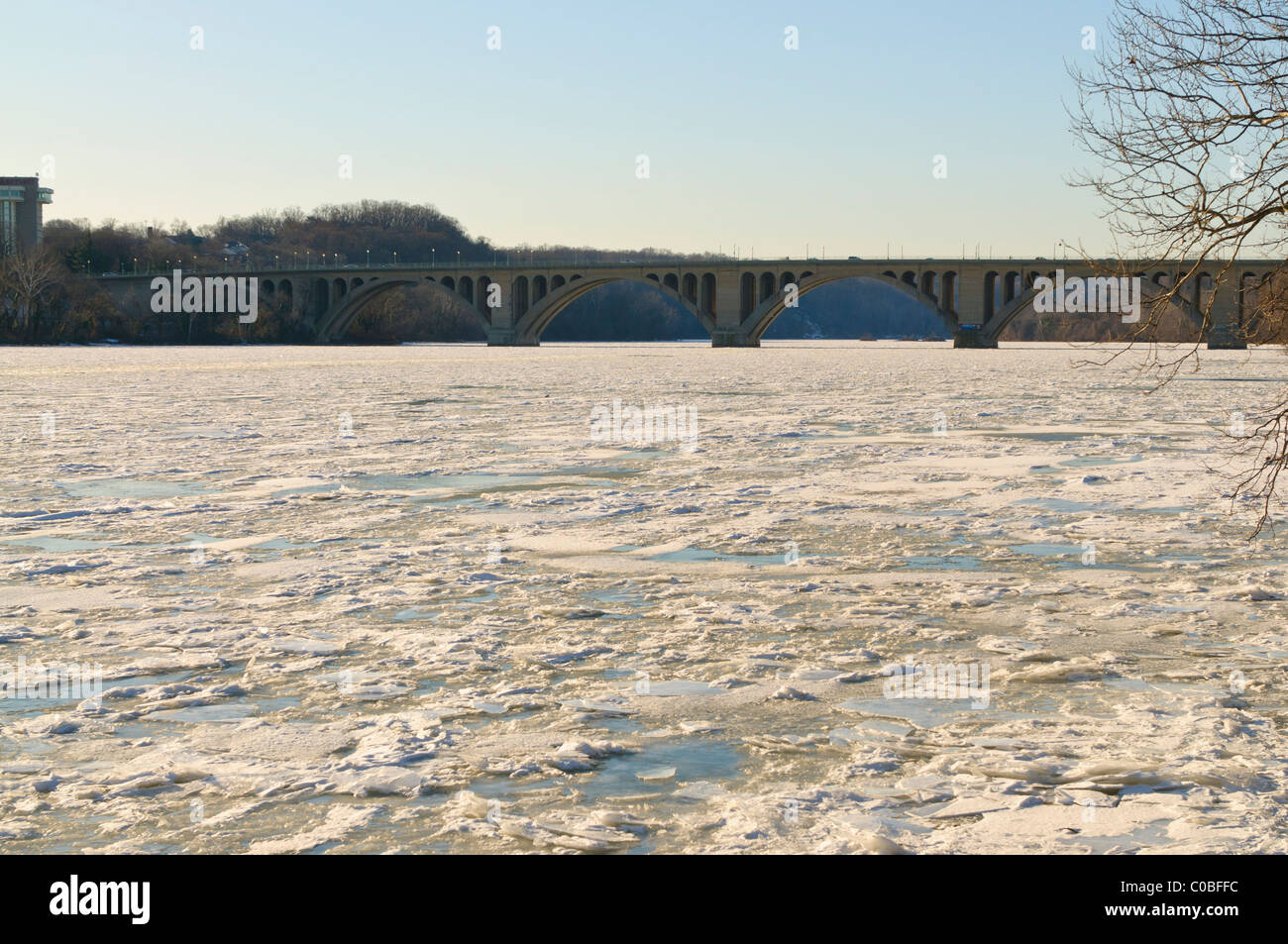 Ghiaccio Potamac intasato River, Washington D.C. Stati Uniti d'America Foto Stock