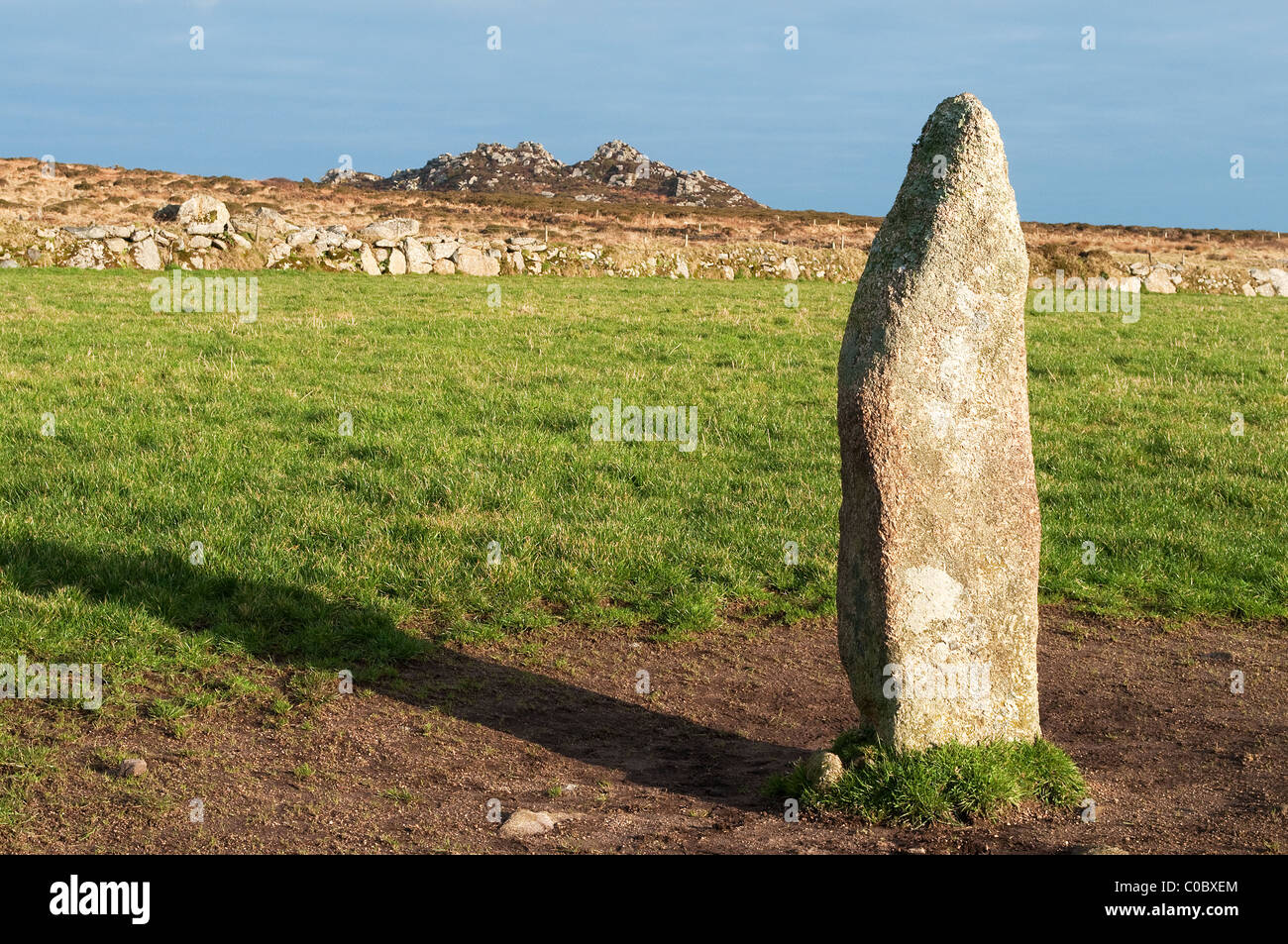 ' Gli uomini scryfa ' un antico in pietra in piedi vicino a Morvah in Cornwall, Regno Unito Foto Stock