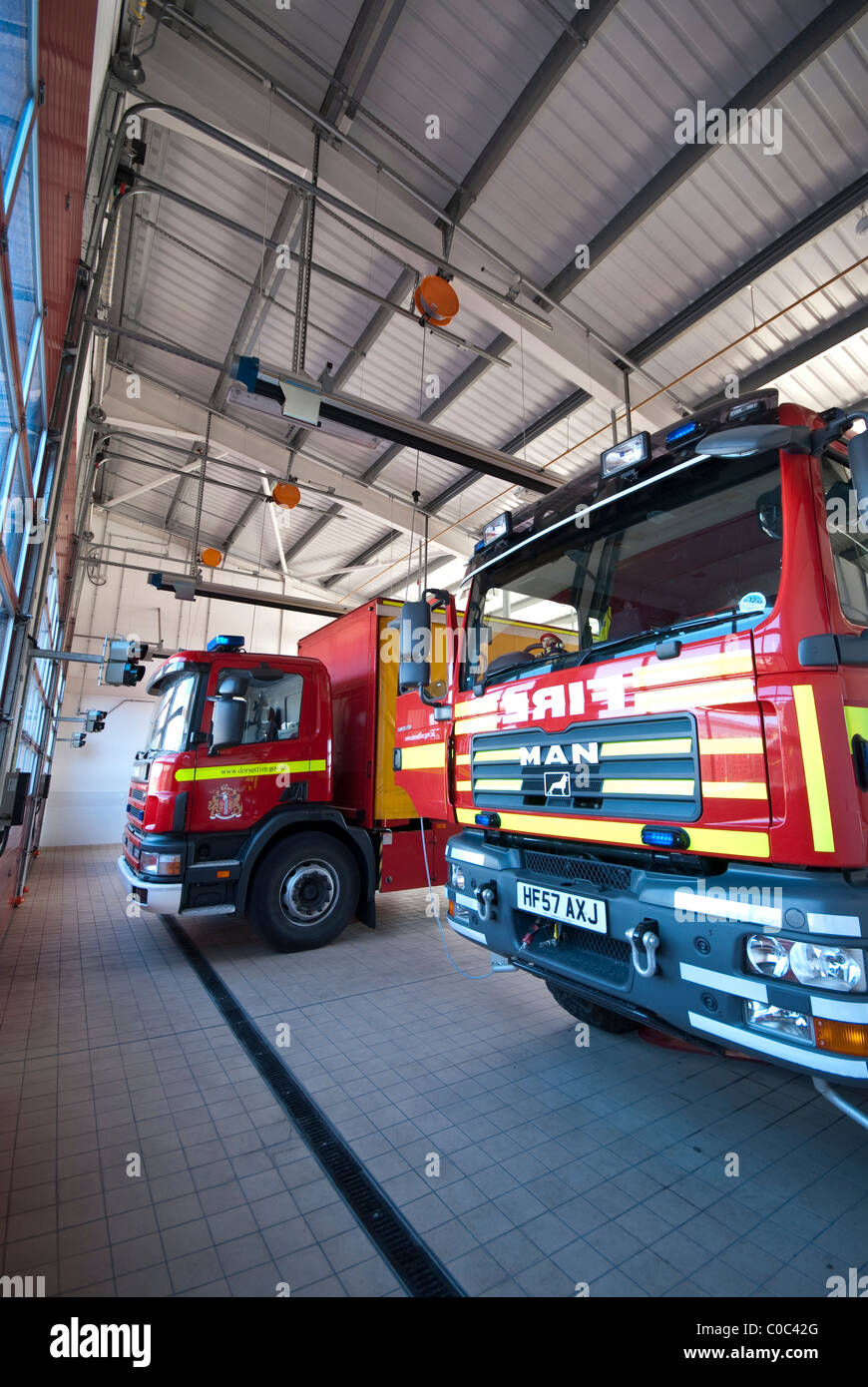 Paludi fine la stazione dei vigili del fuoco, Dorset il fuoco e il servizio di soccorso, Poole motore fire garage Foto Stock