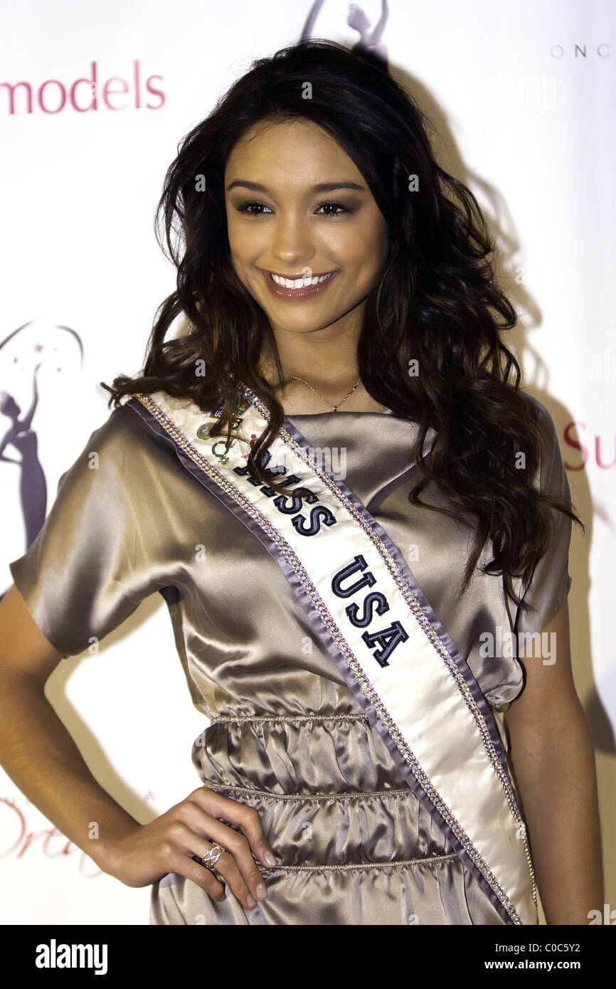 Miss USA 2007 - Rachel Smith una volta su un Sogno è la sponsorizzazione di una cena per il 51 MISS USA i concorrenti Maggiano's Little Italy Foto Stock