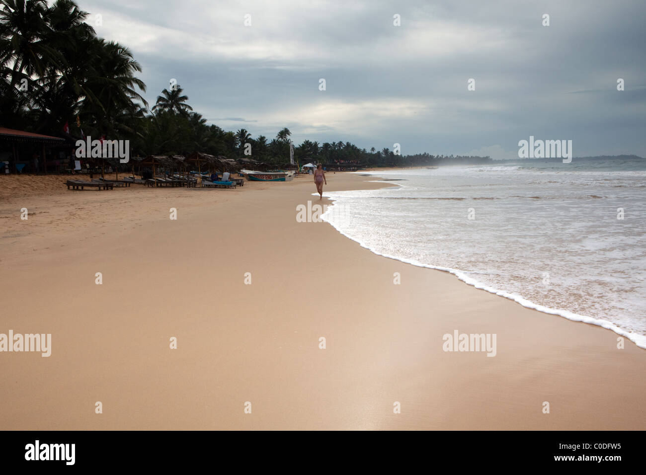 Una vista di Hikkaduwa beach in Sri Lanka Foto Stock