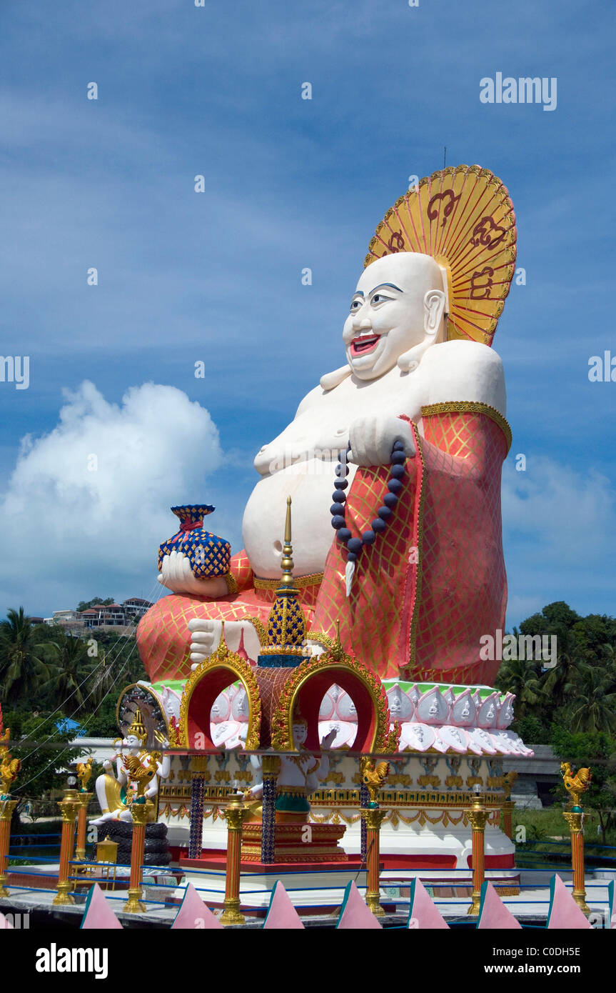 Sud-est asiatico, Thailandia, Ko Samui (aka Koh Samui). Wat Plai Laem aka Plai Laem tempio, Big Buddha felice di prosperità tempio. Foto Stock