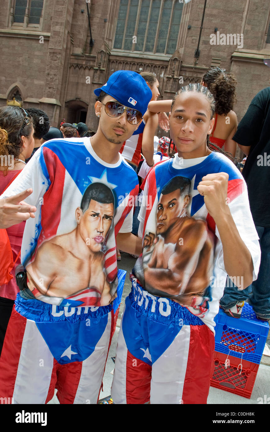 Il Puerto Rican Day Parade, tenuto ogni anno a giugno sulla Fifth Avenue a New York City. Foto Stock