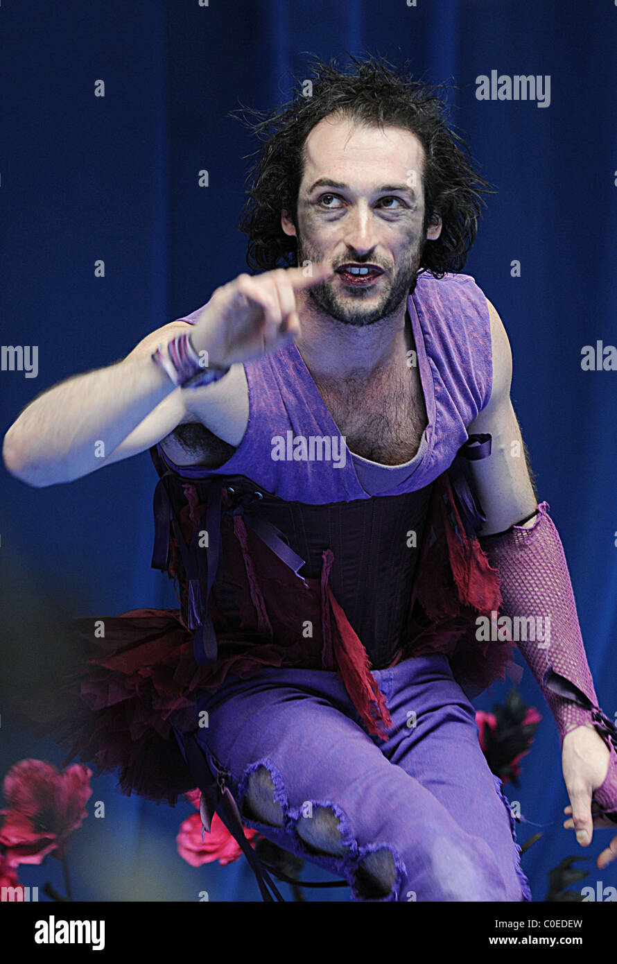 Adam Burton si esibisce in "A Midsummer Nights Dream" al Globe Theatre di Shakespeare, Londra, Inghilterra - 19.05.08 Stephanie Foto Stock
