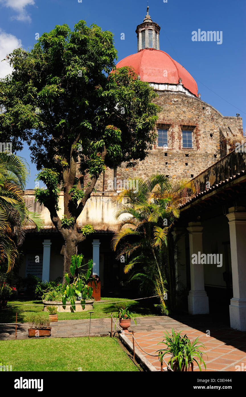 Jardin Borda (con la Tercera Orden Cappella in background) in Cuernavaca, Stato di Morelos, Messico Foto Stock