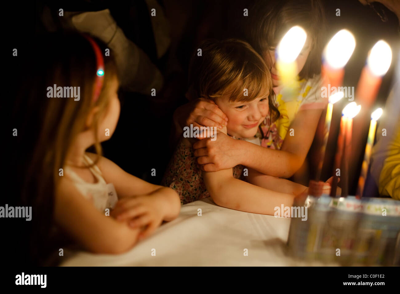 I bambini in una celebrazione chanukah a Buenos Aires, Argentina Foto Stock