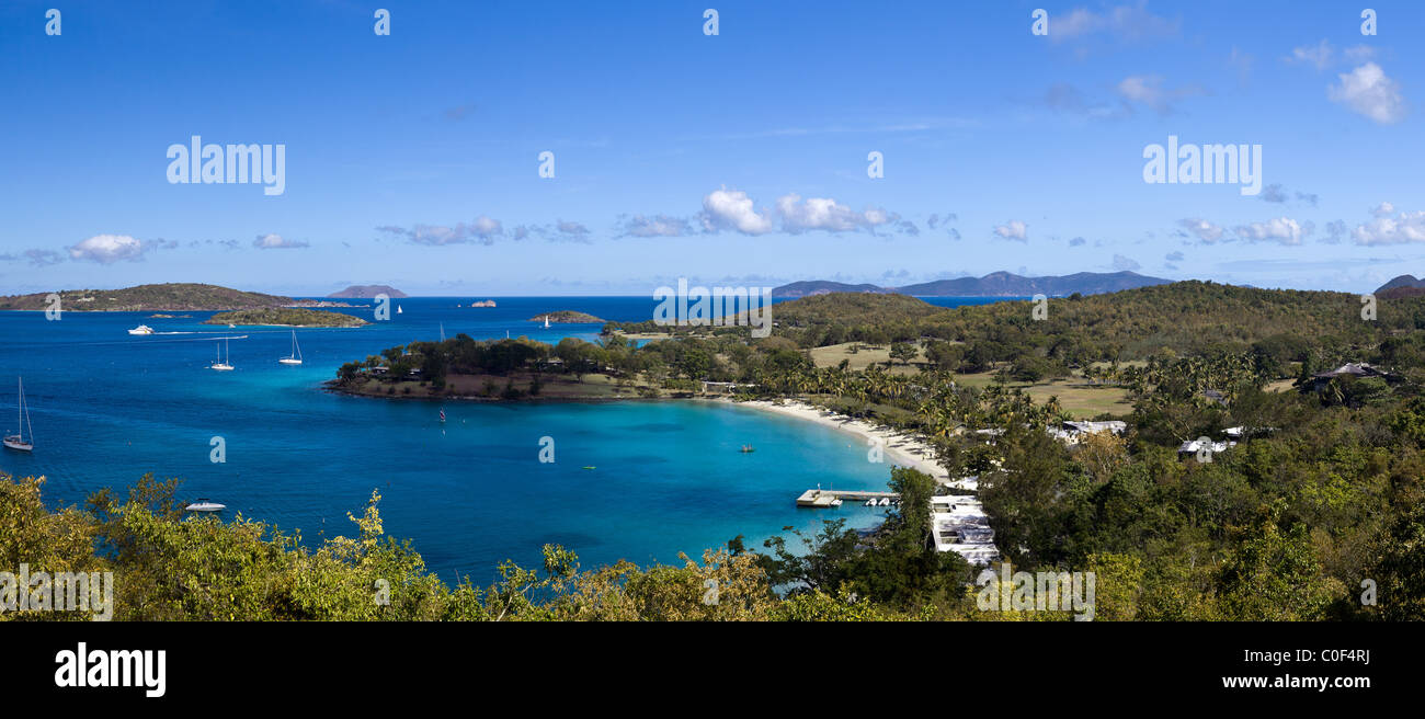 Panorama di Caneel Bay sull'isola caraibica di San Giovanni nelle Isole Vergini Americane Foto Stock