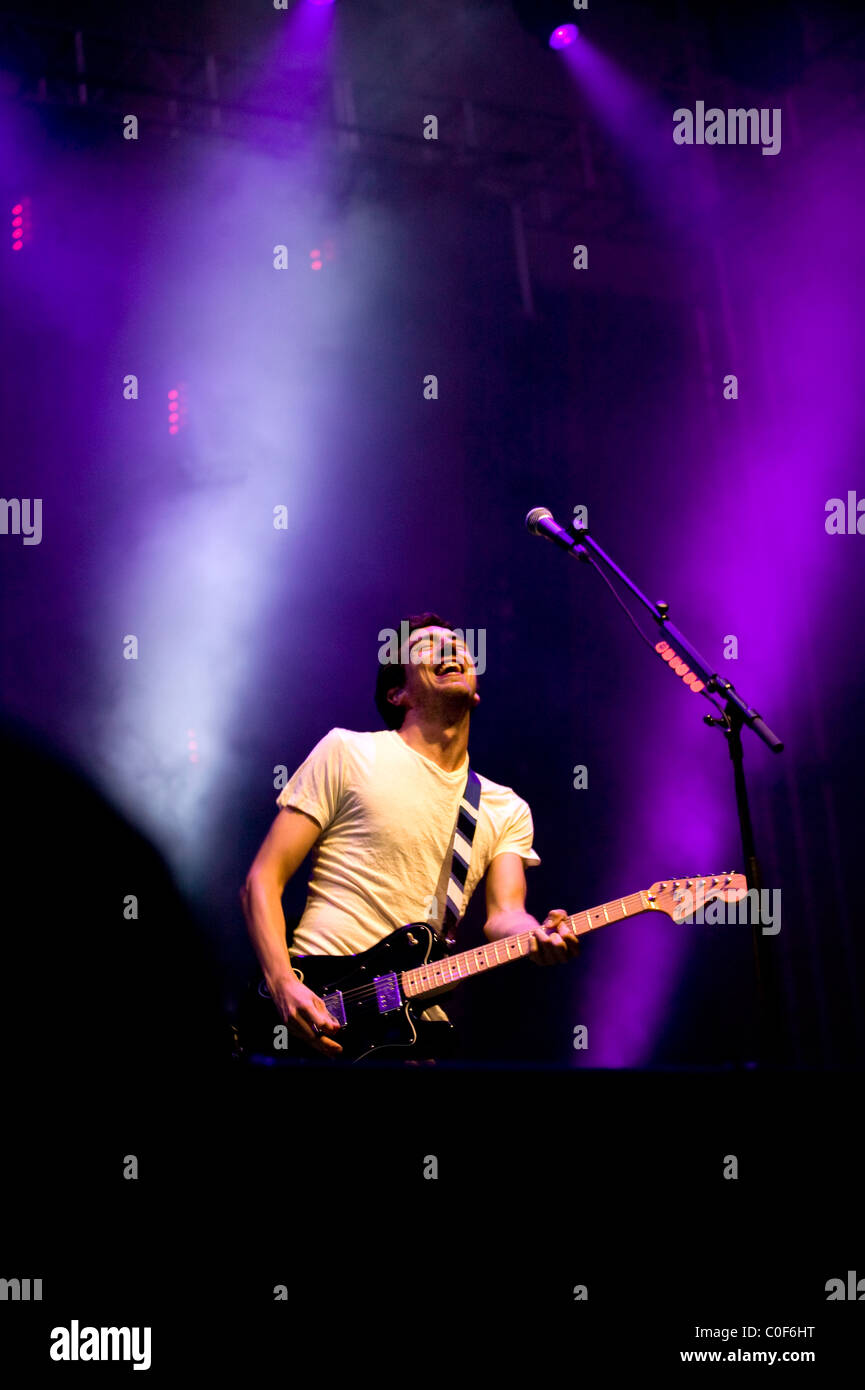 Gary Corpo di Luce avesse di Snow Patrol di scena a sessioni di Eden Foto Stock