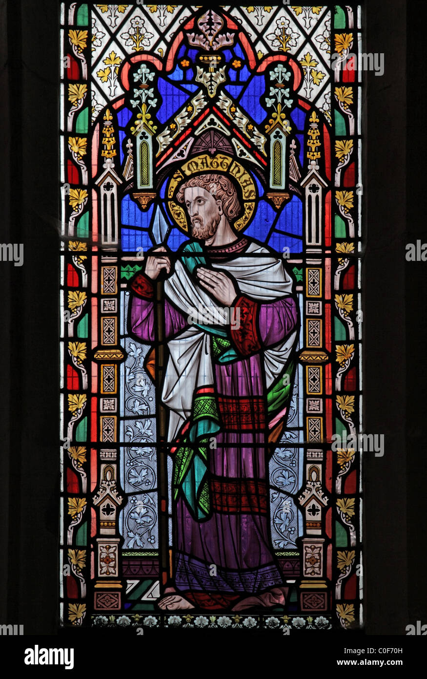 Una vetrata raffigurante l apostolo Matteo, Battlefield Chiesa, Shropshire Foto Stock