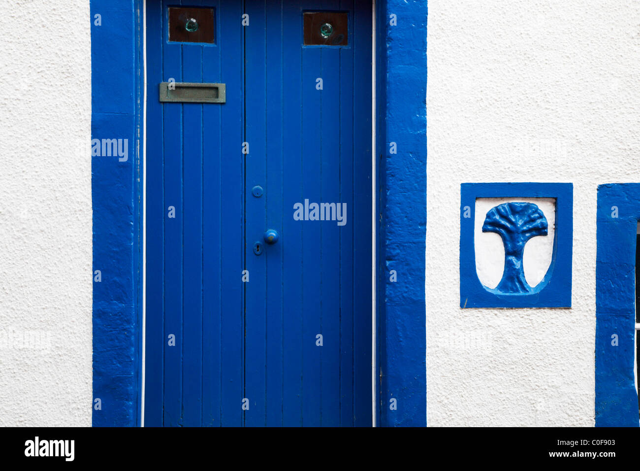 Blu e bianco Casa Anstruther Fife Scozia Scotland Foto Stock