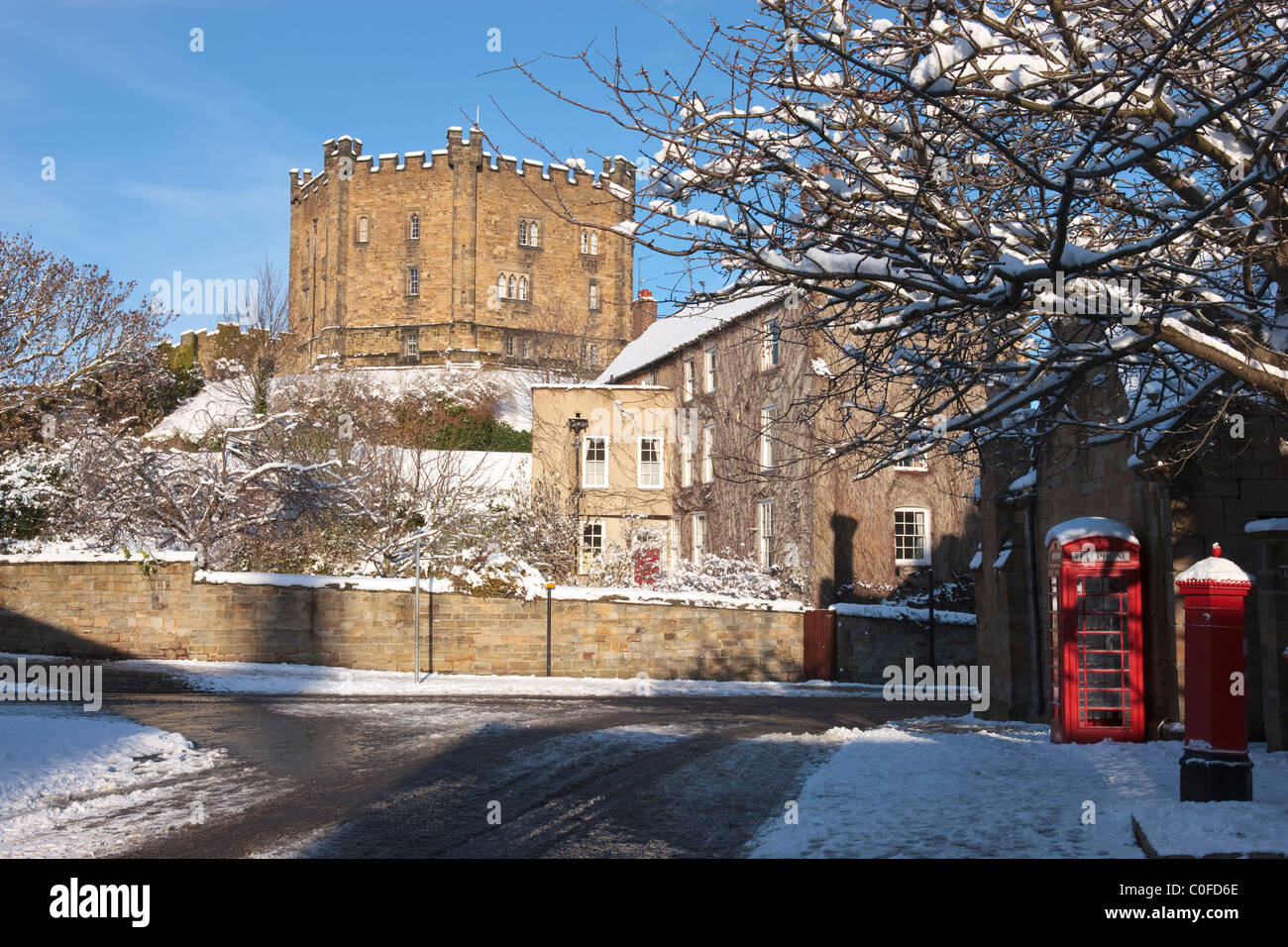 Durham Castle mantenere Durham Tyne and Wear Inghilterra in inverno Foto Stock